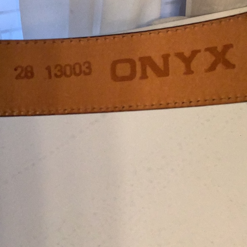 Onyx Black Leather Vintage Belt Size 28 - Picture 2 of 6